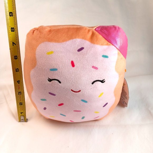 NWT 8" - Fresa the Pastry Foodie Squishmallow - Picture 9 of 9